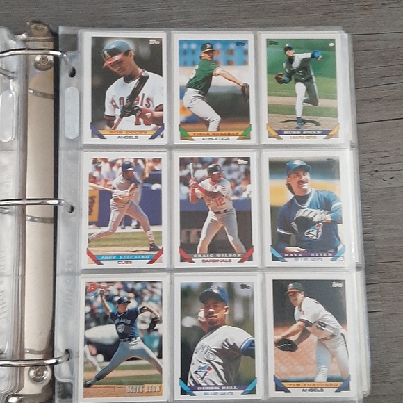 MLB Baseball Card Collection - Picture 12 of 17